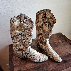 Tony Lama Boots size 7B Full Boa Skin
